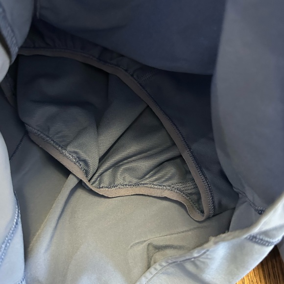 lululemon athletica Women's Blue Shorts - Picture 7 of 7